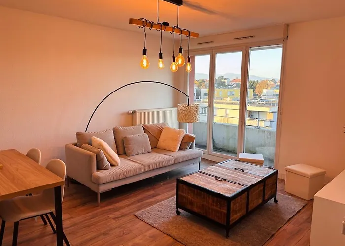 Du Chateau Apartment